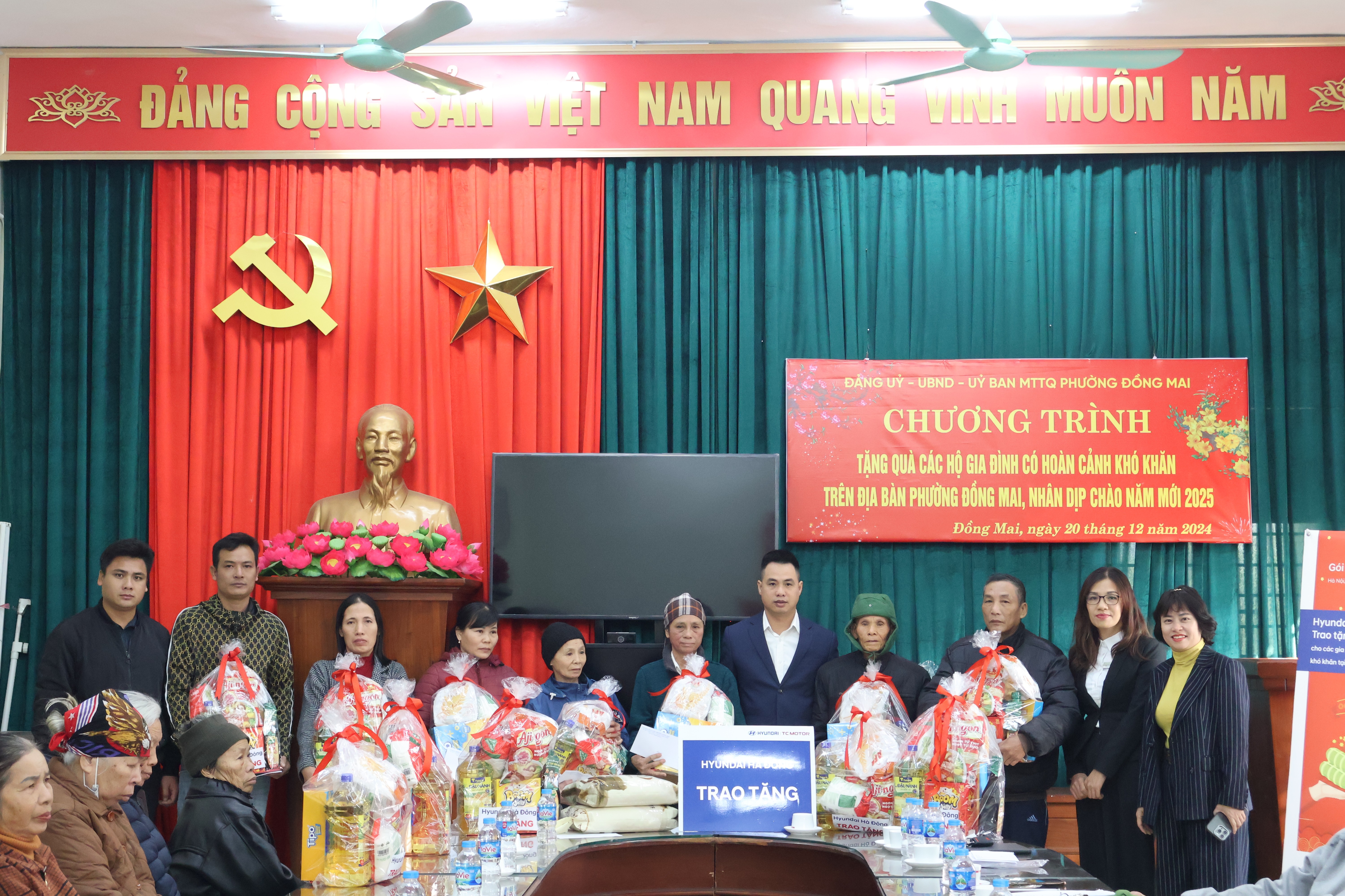 Hyundai H&agrave; Đ&ocirc;ng - G&oacute;i trọn y&ecirc;u thương