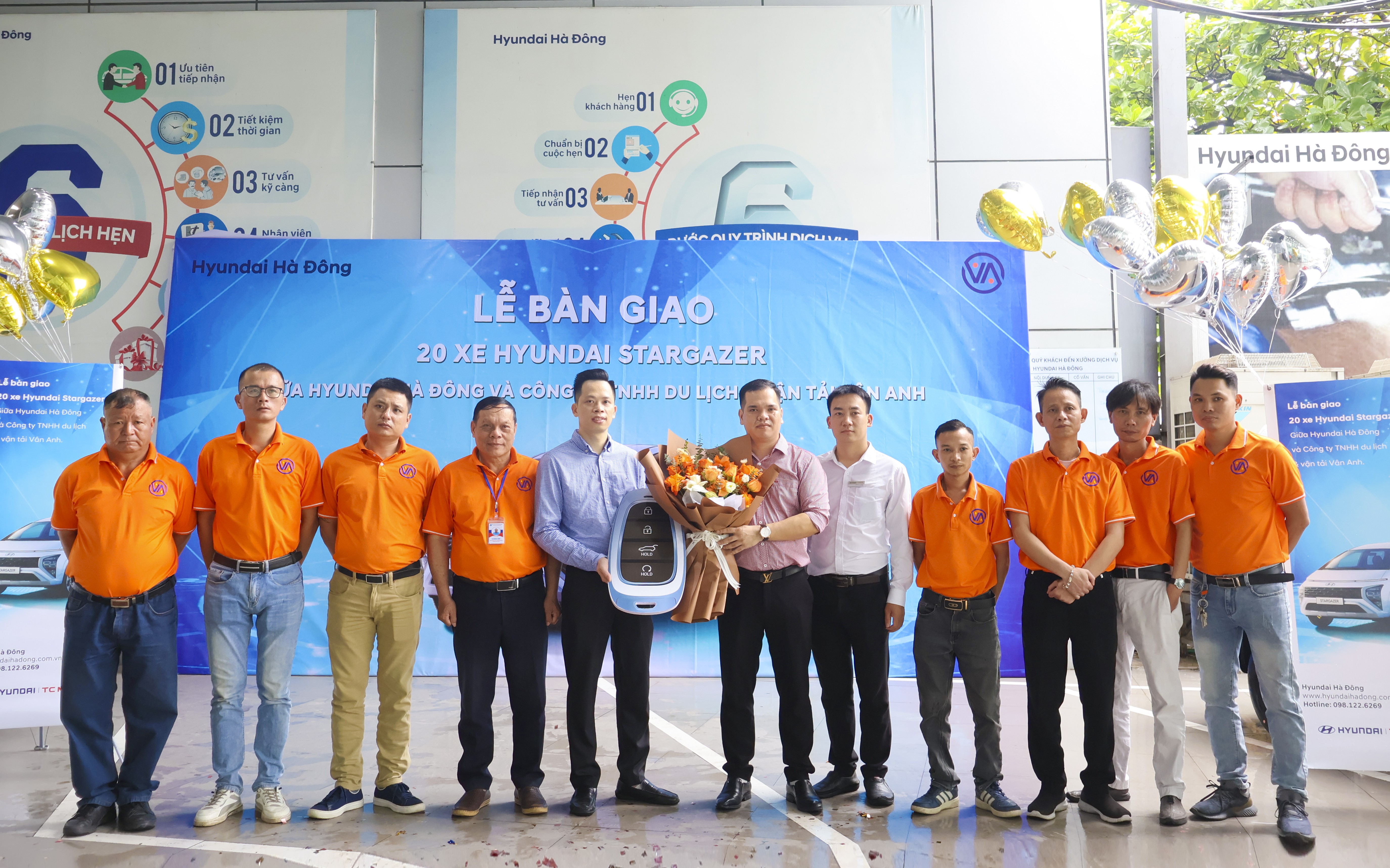 Lễ b&agrave;n giao 20 xe Hyundai Stargazer
